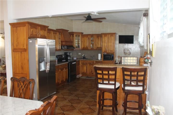 Islote Arecibo 00612 PR