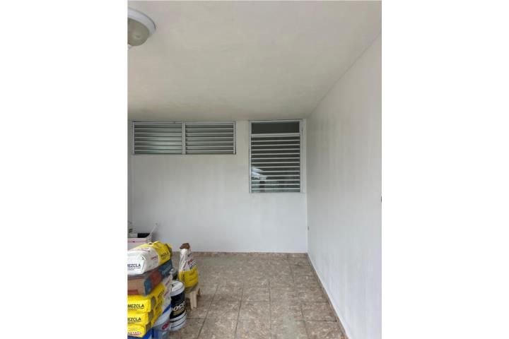 Lluveras Yauco 00637 PR
