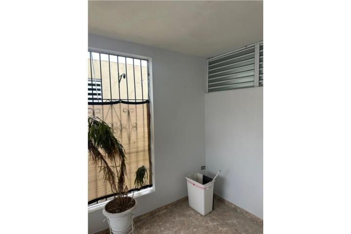 Lluveras Yauco 00637 PR