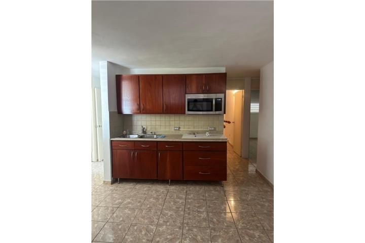 Lluveras Yauco 00637 PR