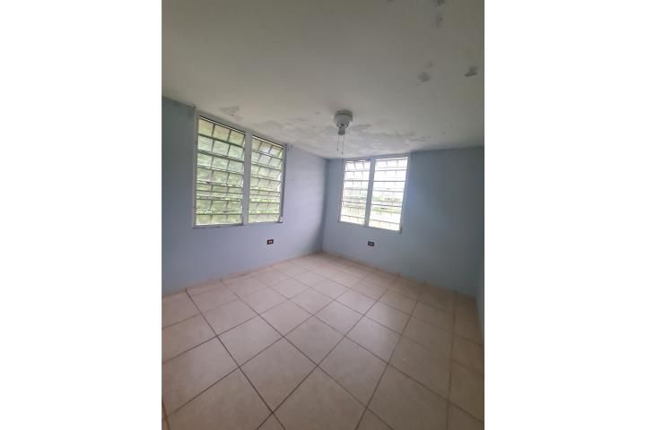 10 Av. Luis Muñoz Marín Aguada 00698 PR