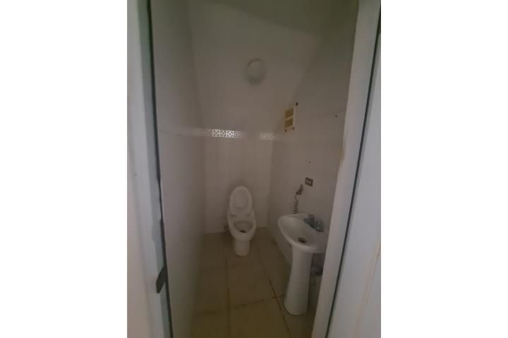 10 Av. Luis Muñoz Marín Aguada 00698 PR