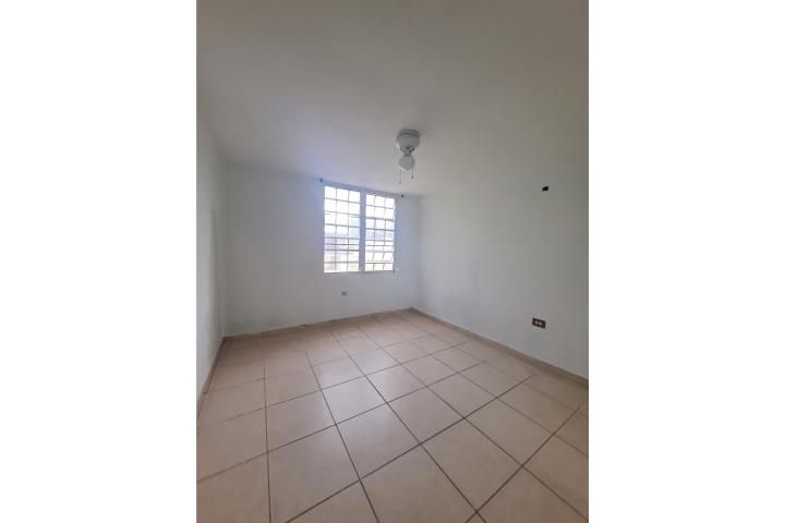 10 Av. Luis Muñoz Marín Aguada 00698 PR