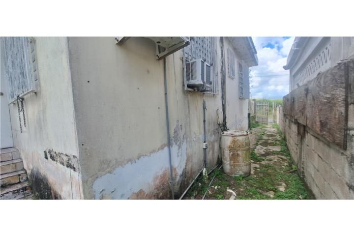Calle Jacaranda Juncos 00777 PR