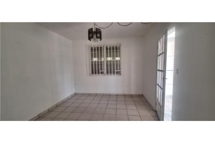 Calle Jacaranda Juncos 00777 PR