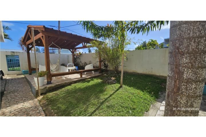 Cerro Gordo Vega Alta 00692 PR