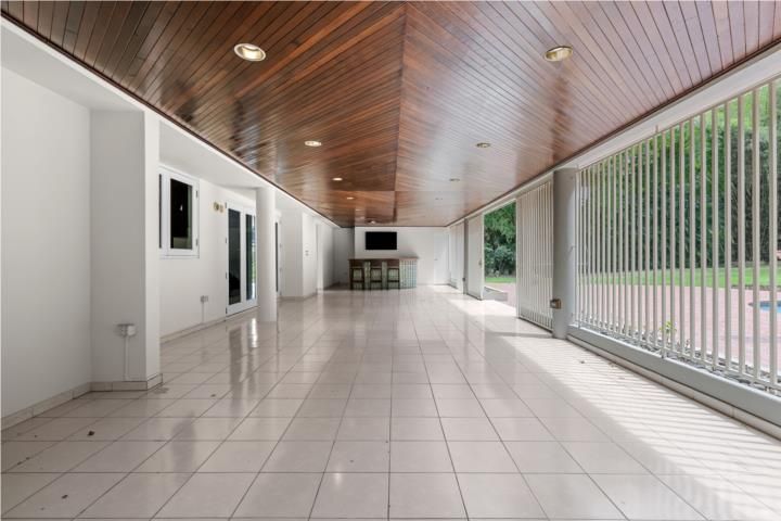 612 Cll Tintillo Guaynabo 00966 PR