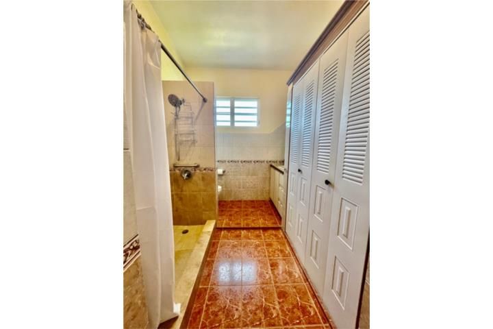 Bateyes Mayaguez 00680 PR