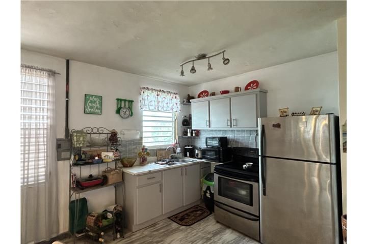 Urb Vista Verded C11 #454 Aguadilla 00603 PR