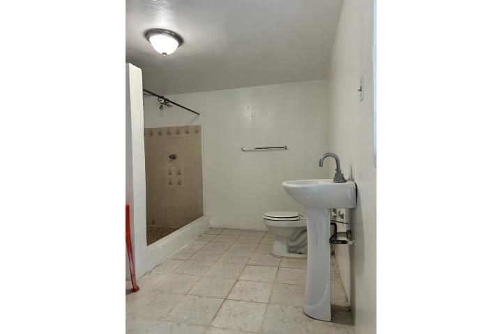Urb Vista Verded C11 #454 Aguadilla 00603 PR