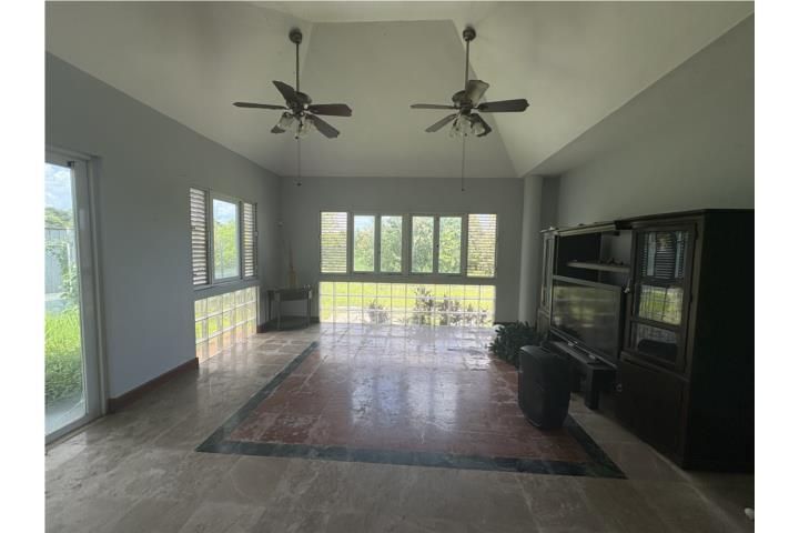 Avenida Los Filtros Guaynabo 00934 PR