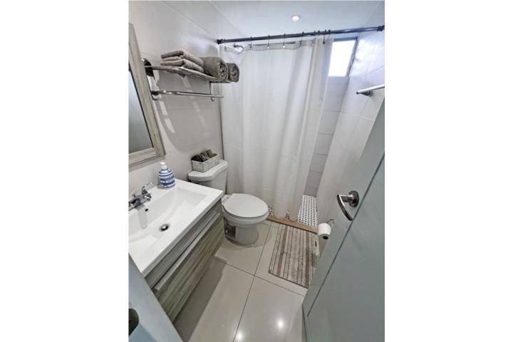 5803 José M. Tartak Ave Carolina 00979 PR