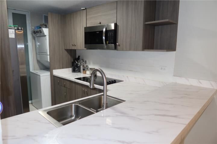 27 Ave Laguna #33 Carolina 00979 PR