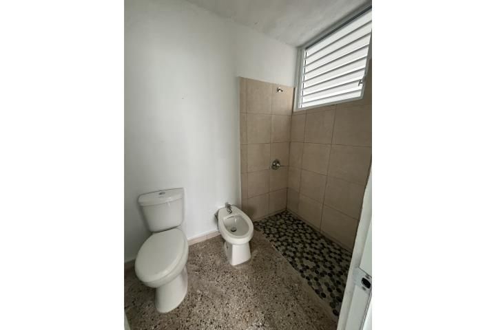 Lucchetti Yauco 00698 PR