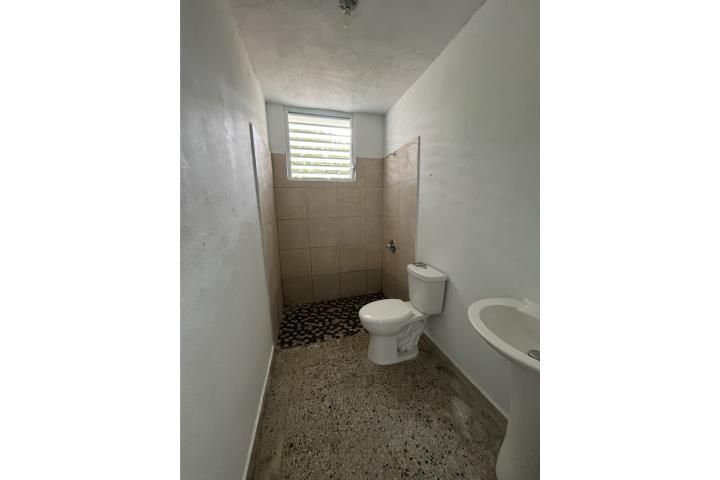 Lucchetti Yauco 00698 PR