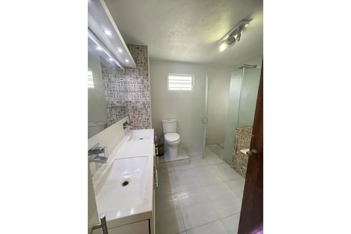 Las Cuevas Trujillo Alto 00976 PR