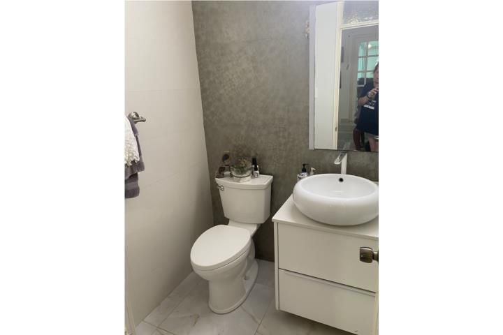 Beverly Hills Guaynabo 00971 PR