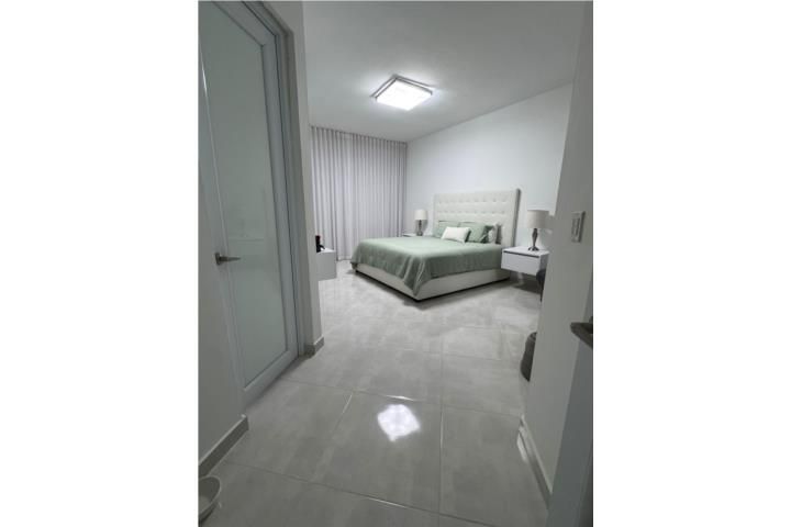 20 Calle Higuero Dorado 00646 PR