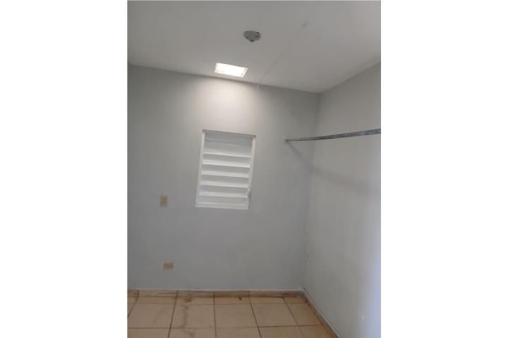 Villas Del Rey 2 Caguas 00725 PR