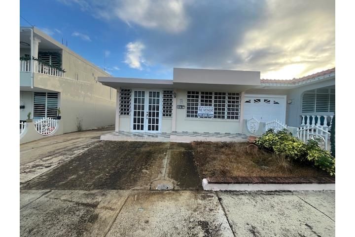 April Garden Las Piedras 00771 PR
