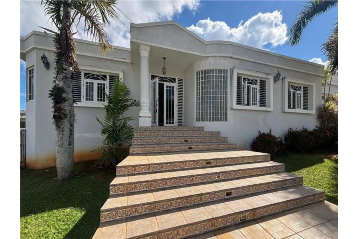Jardines De Juncos Arecibo 00777 PR