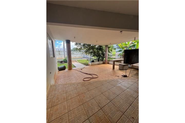 Jardines De Juncos Arecibo 00777 PR