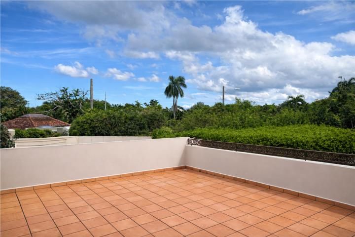 Torrimar Guaynabo 00966 PR