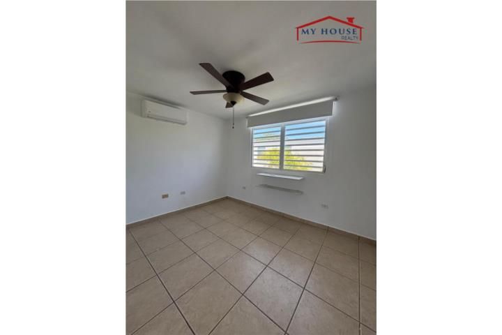 12 C. Real Palm Vega Alta 00692 PR