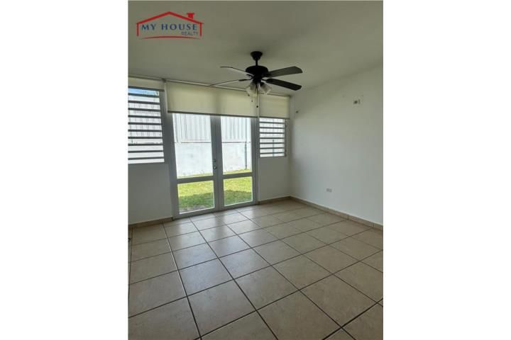 12 C. Real Palm Vega Alta 00692 PR