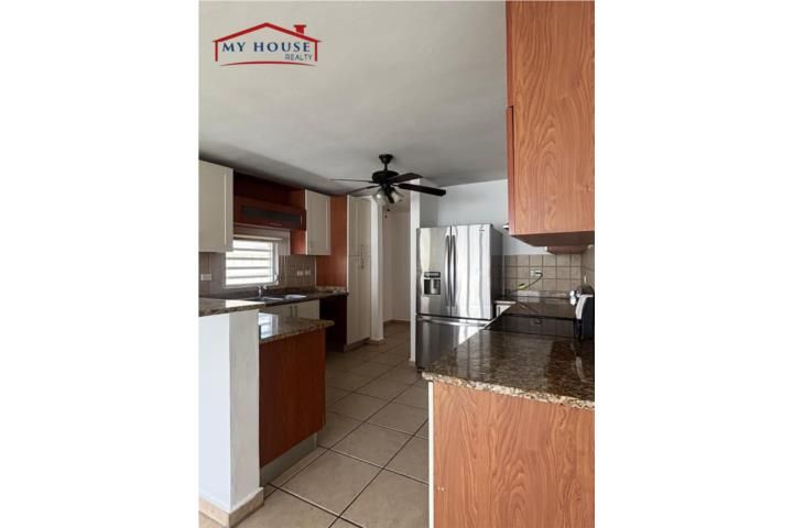 12 C. Real Palm Vega Alta 00692 PR