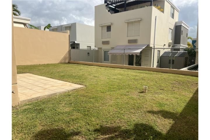 Urb. Andreas Court Trujillo Alto 00976 PR