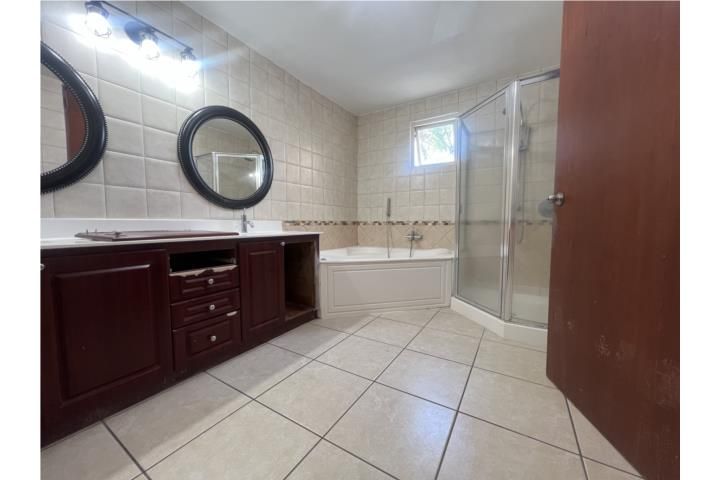 Urb. Andreas Court Trujillo Alto 00976 PR