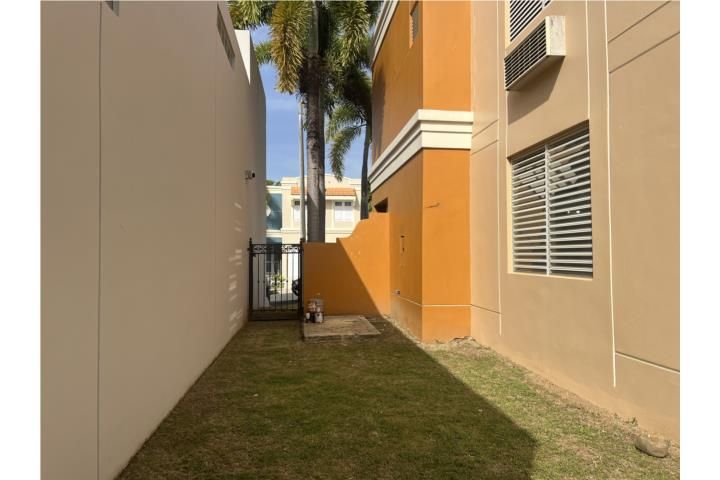 Urb. Andreas Court Trujillo Alto 00976 PR