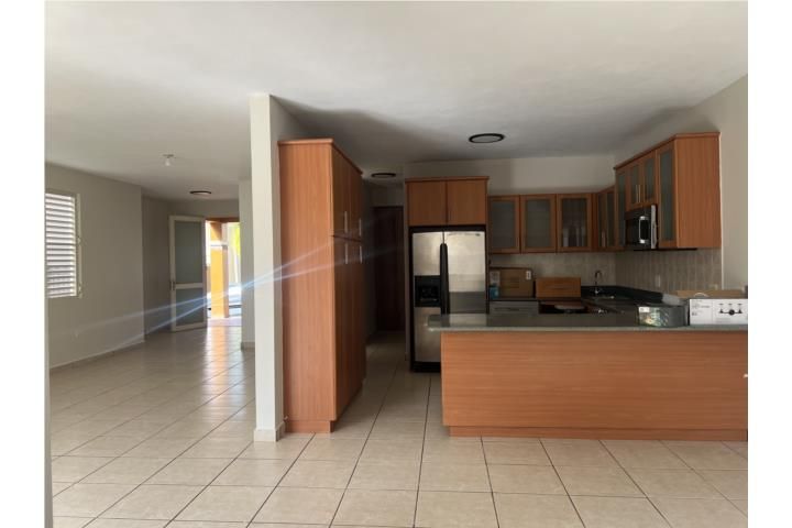 Urb. Andreas Court Trujillo Alto 00976 PR