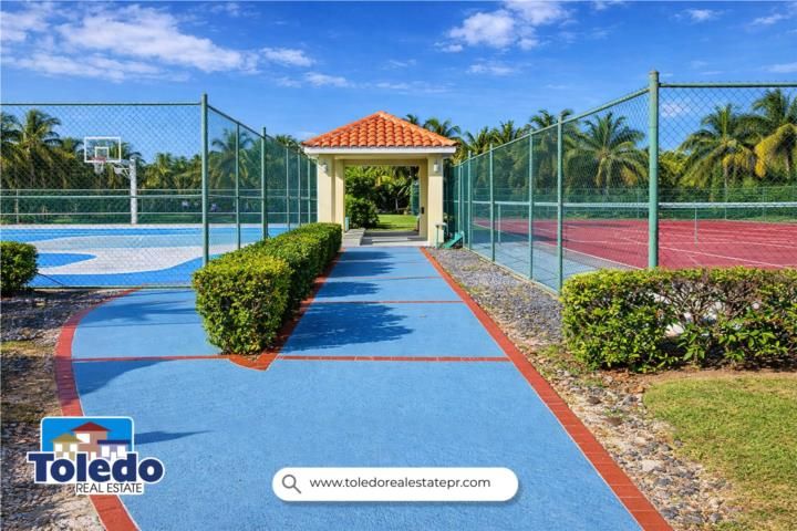 Costa Nte. Hatillo 00659 PR