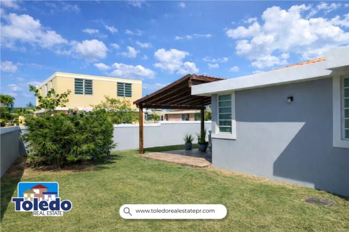 Costa Nte. Hatillo 00659 PR