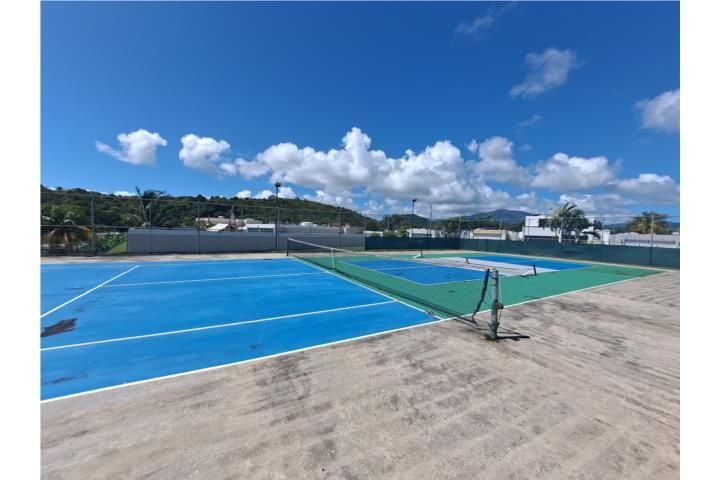 68fc+r6p Naguabo 00718 PR