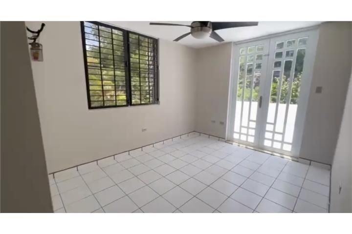 Cgxp+728 Urbanizacion Hermanas Mena Manati 00674 PR