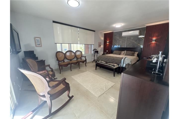Calle Turquoise Vega Alta 00692 PR