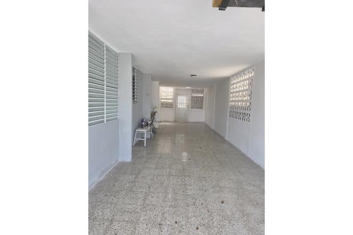 C23c+233 Carolina 00983 PR