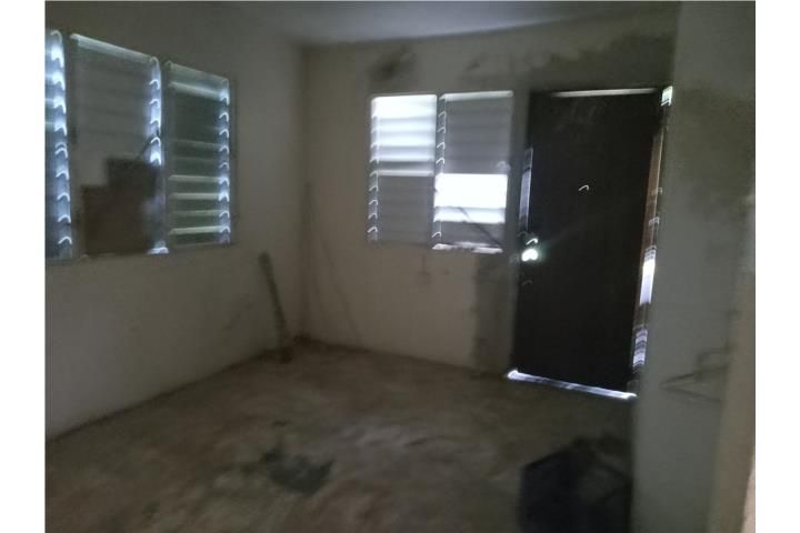 Santa Olaya Bayamon 00956 PR
