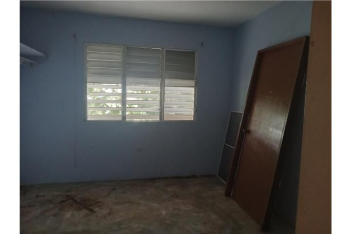Santa Olaya Bayamon 00956 PR
