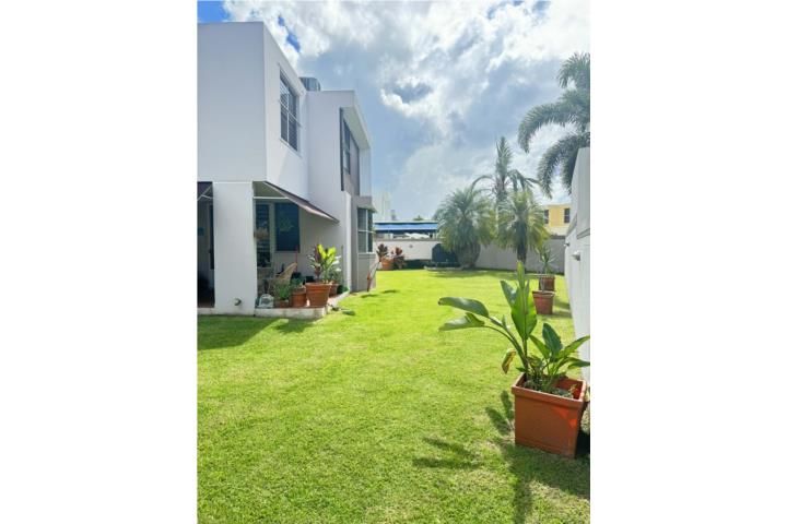 Vía Encantada Trujillo Alto 00976 PR