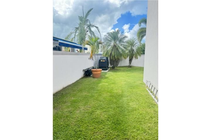 Vía Encantada Trujillo Alto 00976 PR