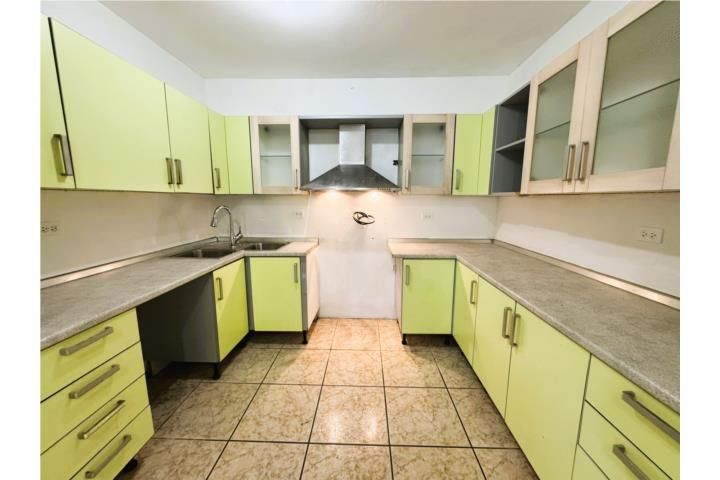 Urb Vista Verded C11 #454 Aguadilla 00603 PR