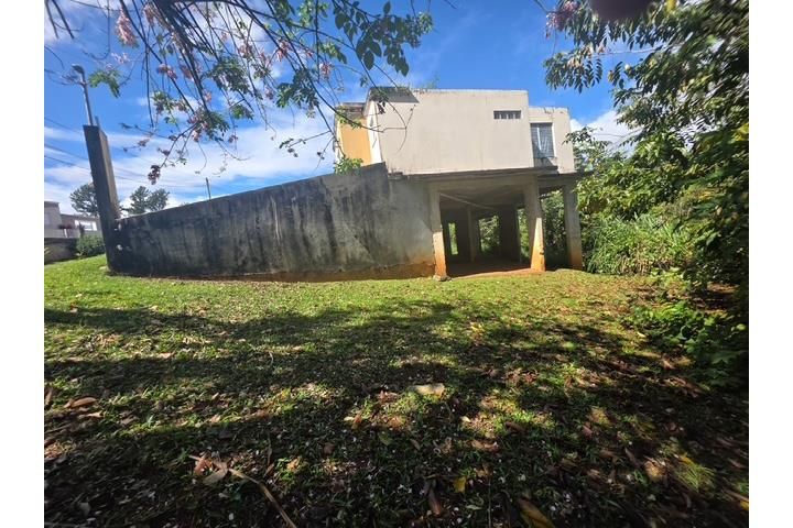 Monte Llano Morovis 00687 PR
