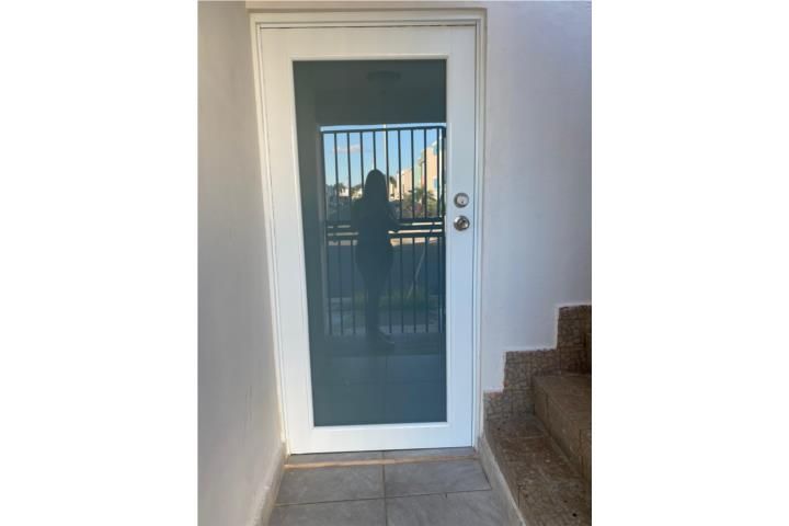 Villas De Levittown Toa Baja 00949 PR