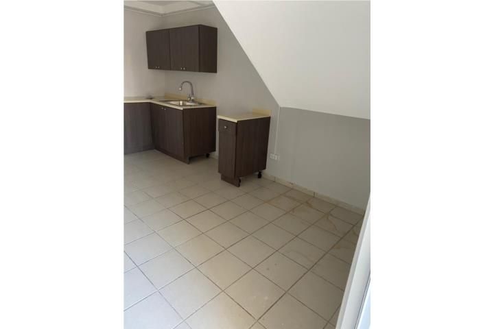 Villas De Levittown Toa Baja 00949 PR