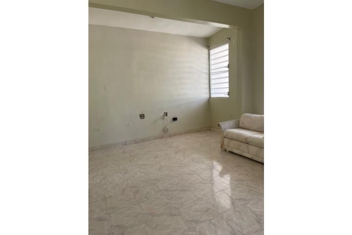 Calle Monte Britton Juana Diaz 00795 PR