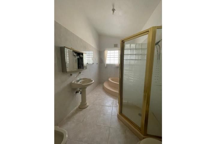 Calle Monte Britton Juana Diaz 00795 PR